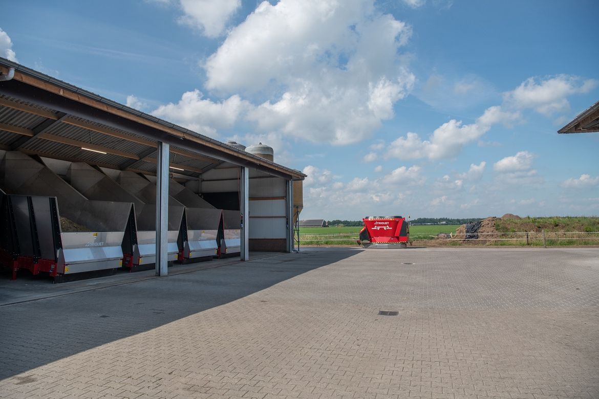 Even-a-used-vertical-automatic-feeder-saves-time-and-money-for-dairy-farmers