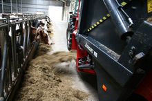 self-loading-mixer-feeder-diet feeder-tmr mixer-6
