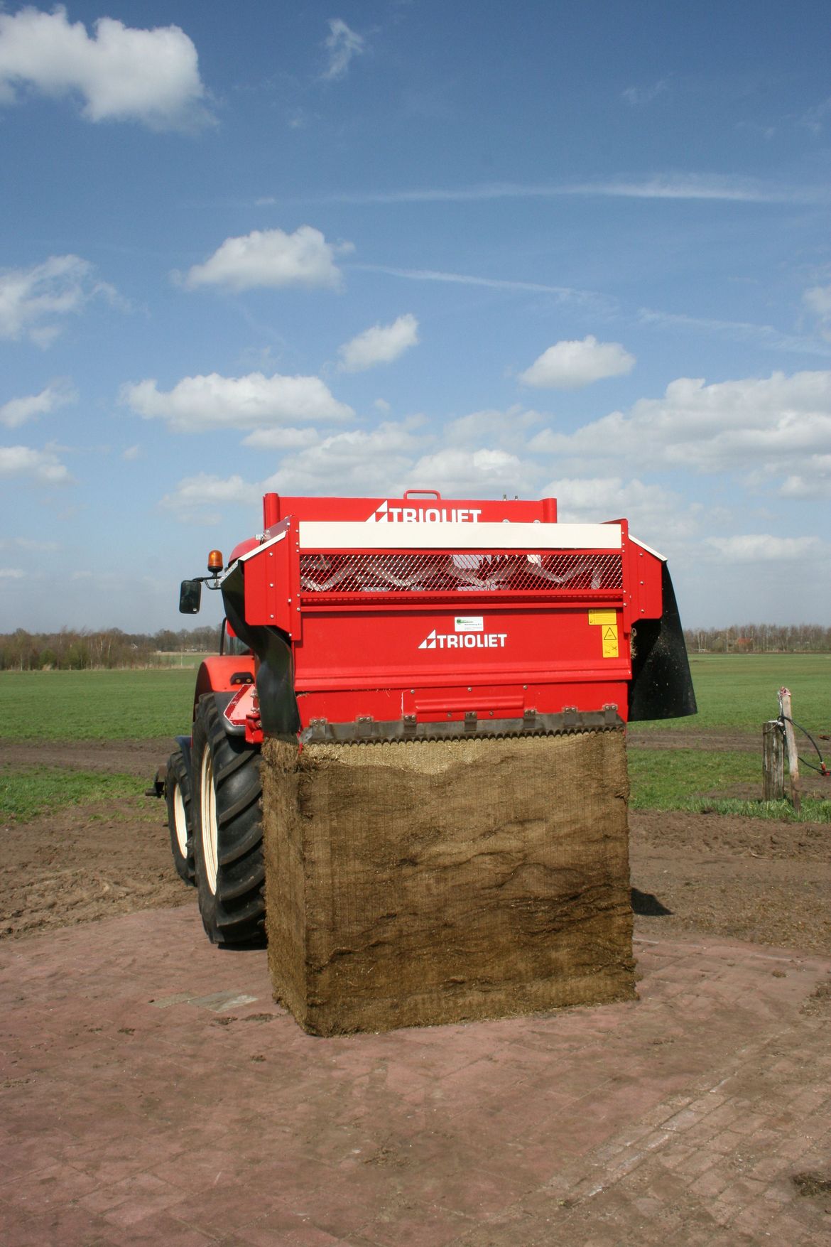 silage block-distributor