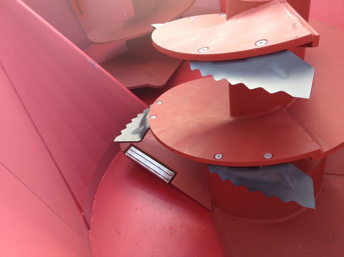 Put-a-stop-to-hardware-disease-by-using-magnets-in-a-feed-wagon