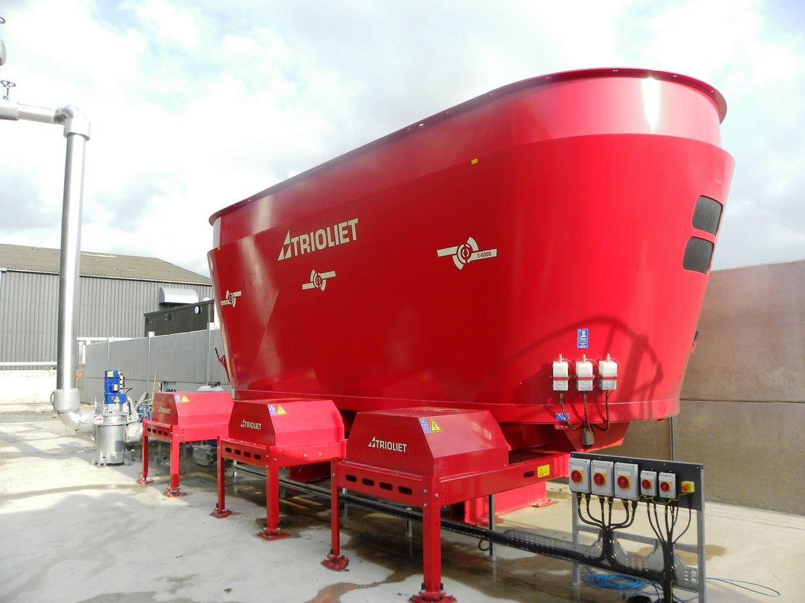 Energy-can-be-made-with-a-stationary-TMR-mixer-for-biogas
