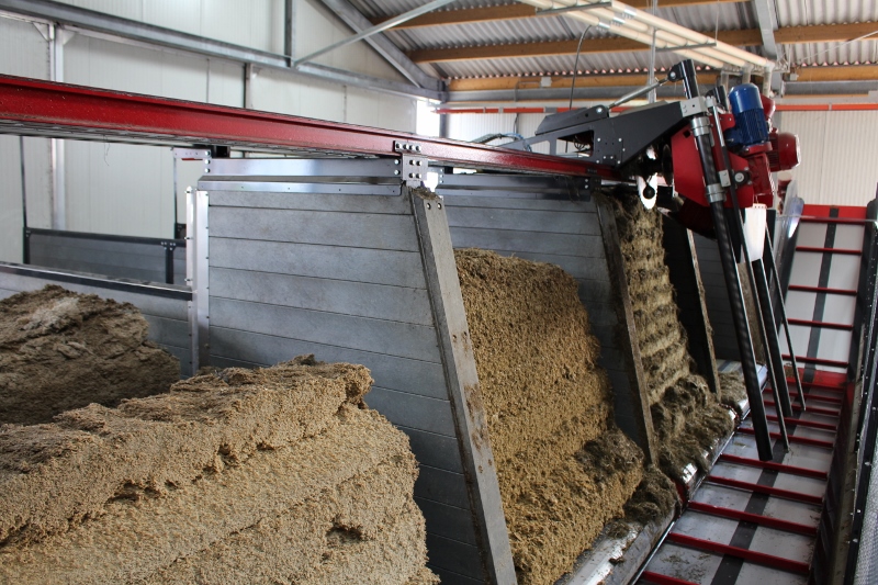 Automated-feeding-is-important-for-dairy-farmers-with-cows-and-goats