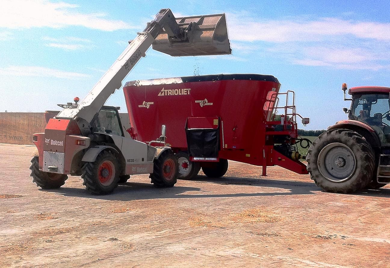 A-big-feed-wagon-for-feeding-livestock-or-cattle