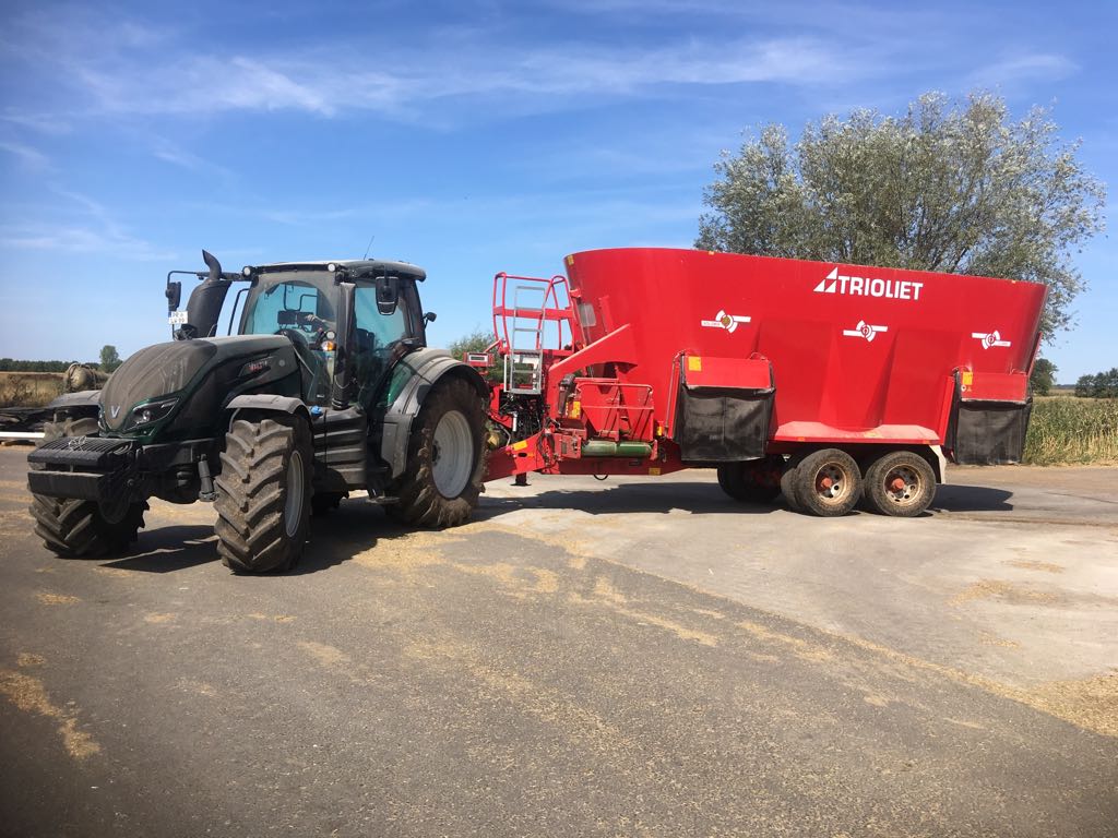 [Translate to English USA:] Solomix VLX Trioliet vertical mixer cowmixer 